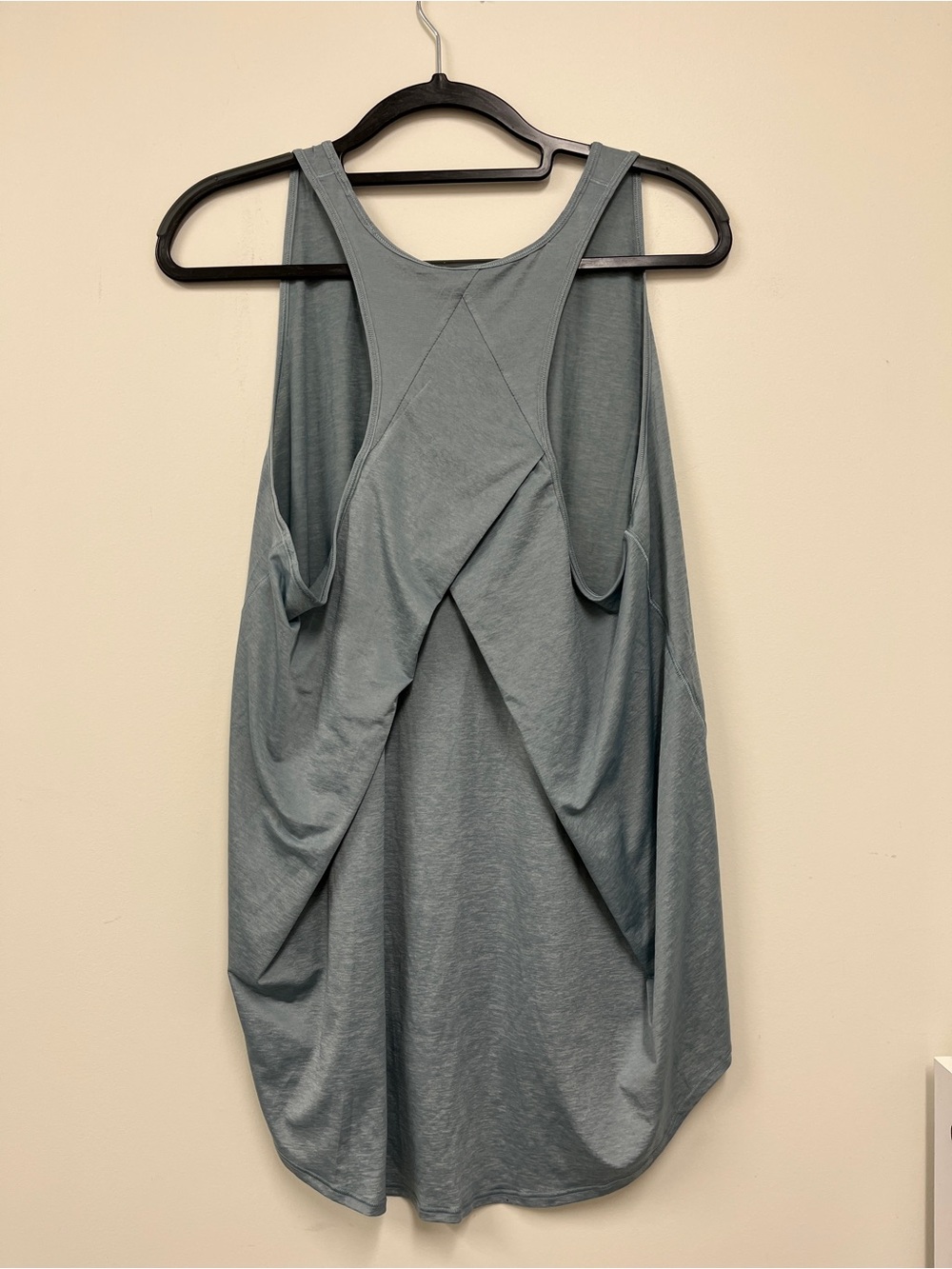 Lululemon Essential Tank Top *pleated size 12